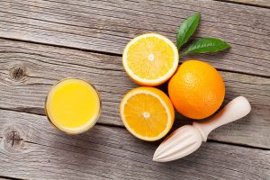 Tomando Zumo de Naranja natural tendrás ¡energía y buen humor para todo el día!
